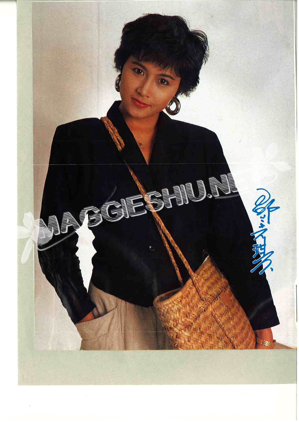 <font size=2 color=blue><u><b>Fiona�����</font></u></b&